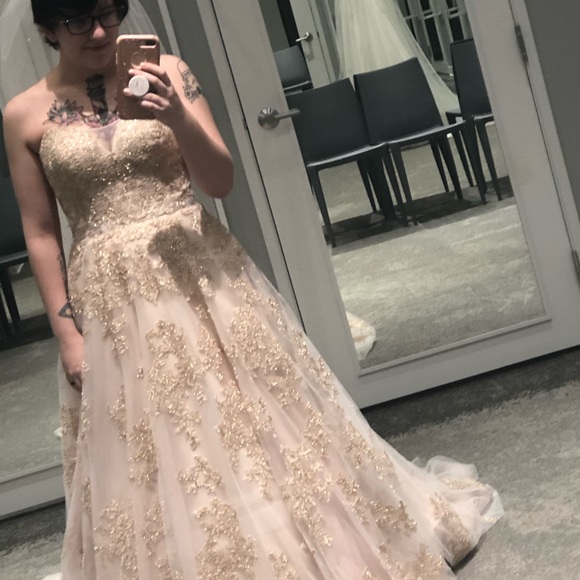 Rose gold wedding dress - Picture 7 of 8